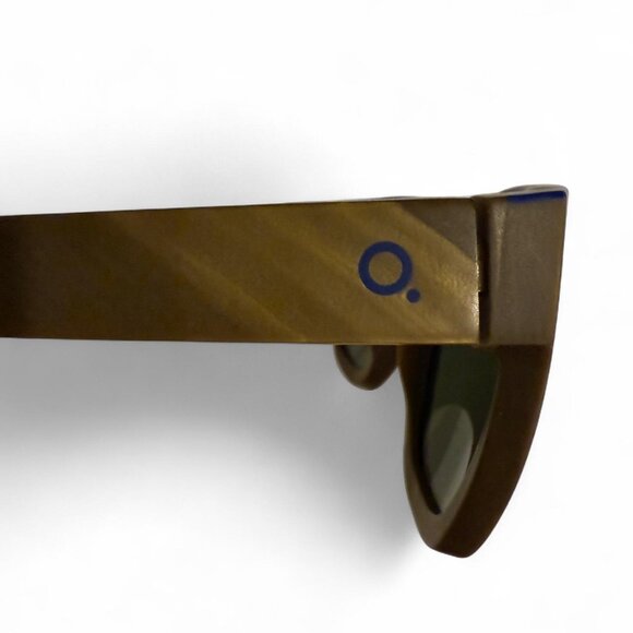 Etnia Barcelona Men's Designer Gold Sunglasses w/Polarized UV Protection - Picture 3 of 6